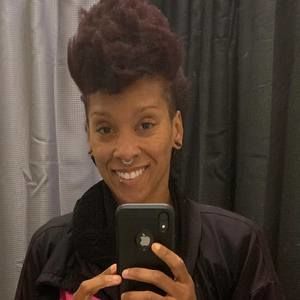 Meet your Posher, Lauren